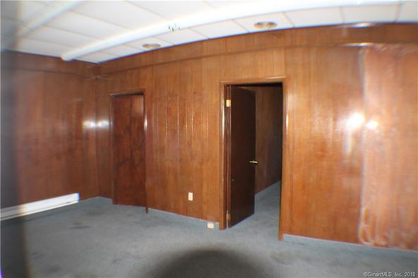9 N Main St, Enfield, CT 06082